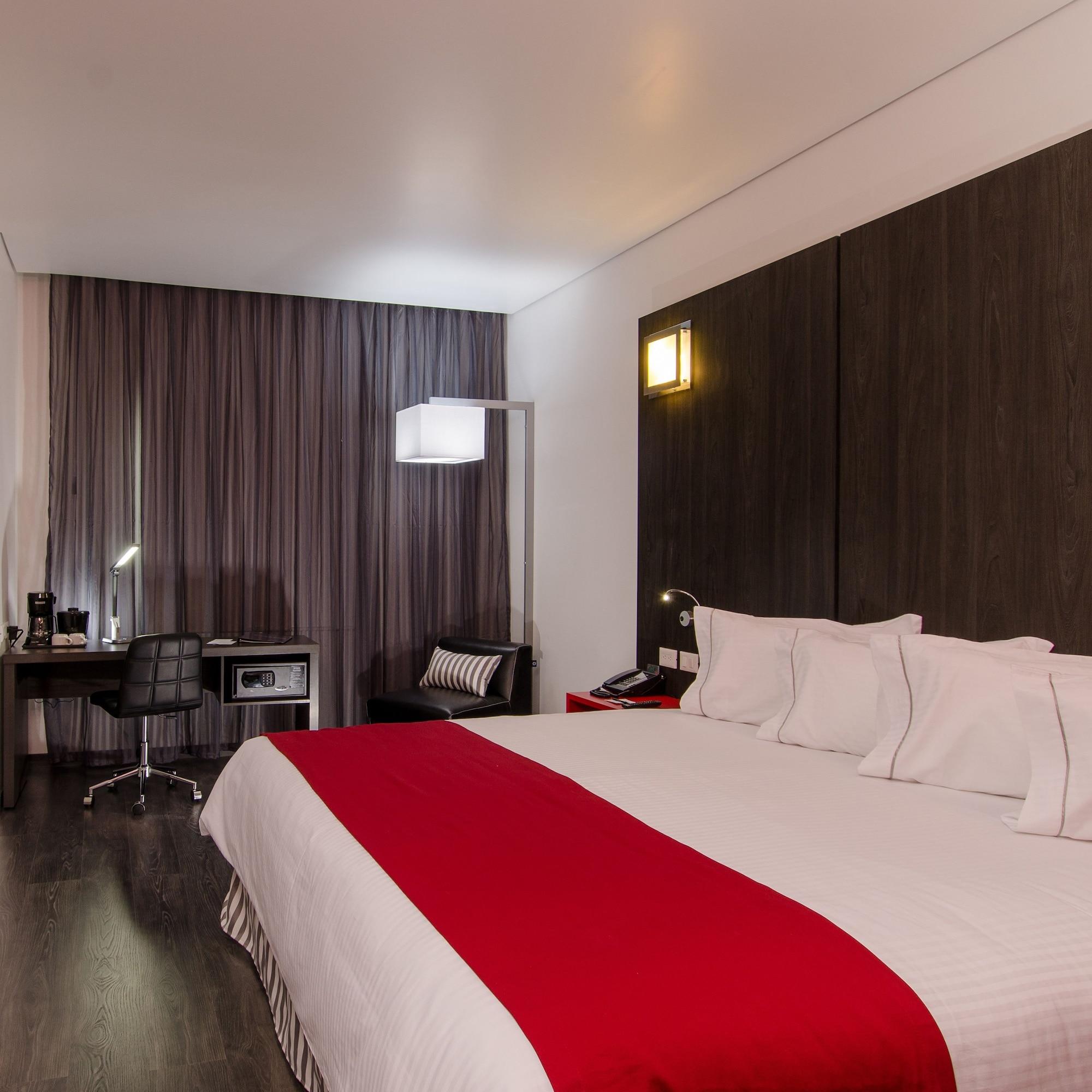 Ramada Encore By Wyndham Guadalajara Sur Palomar Exterior photo