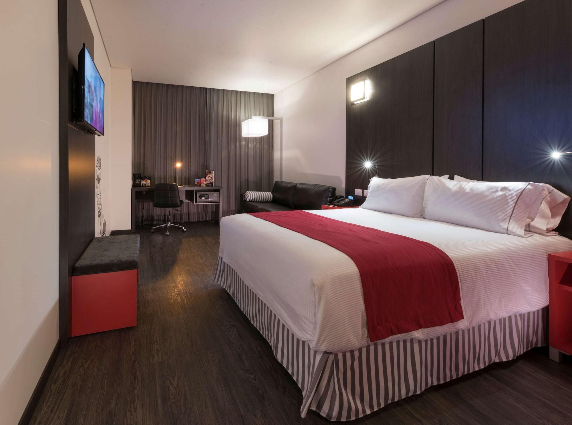 Ramada Encore By Wyndham Guadalajara Sur Palomar Exterior photo