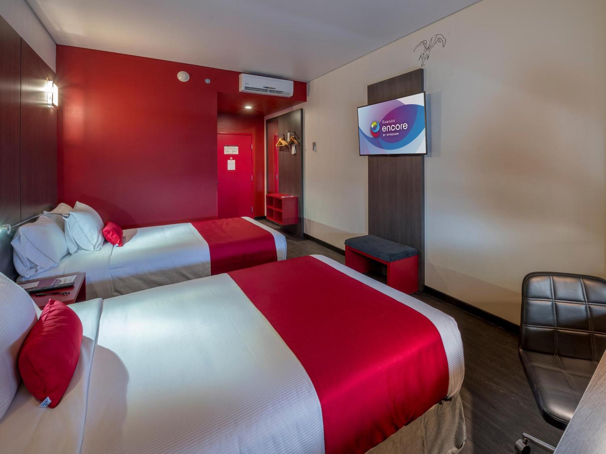Ramada Encore By Wyndham Guadalajara Sur Palomar Exterior photo